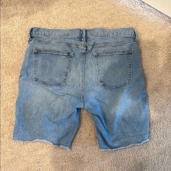 Old Navy Blue Jean Shorts Classic Style - Picture 2 of 2